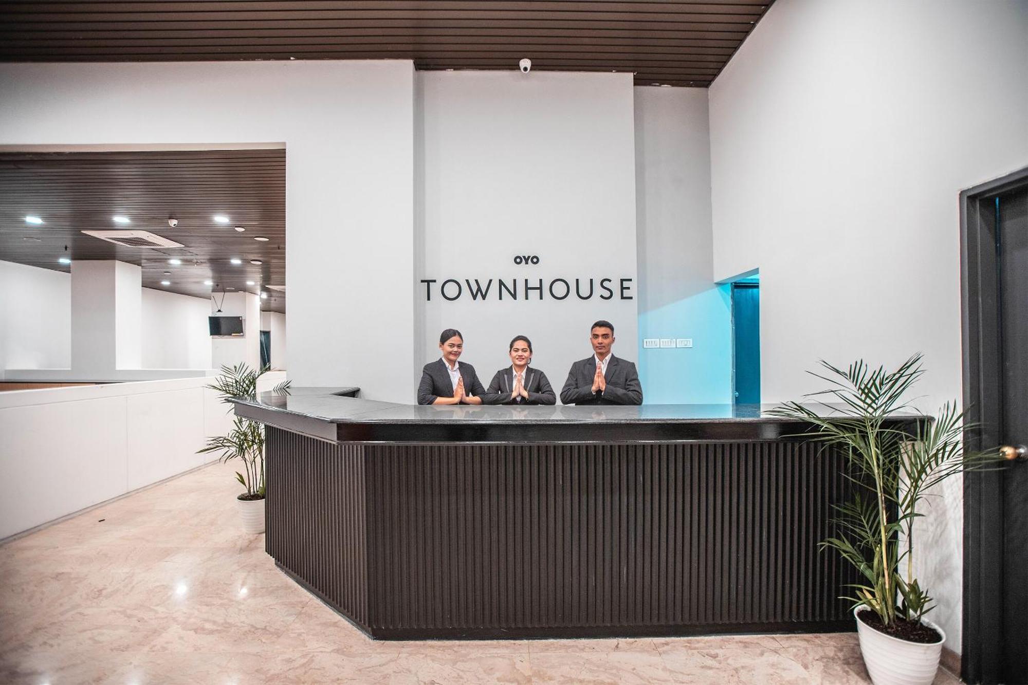 Super Oyo Townhouse 1 Hotel Salemba Jakarta Eksteriør billede