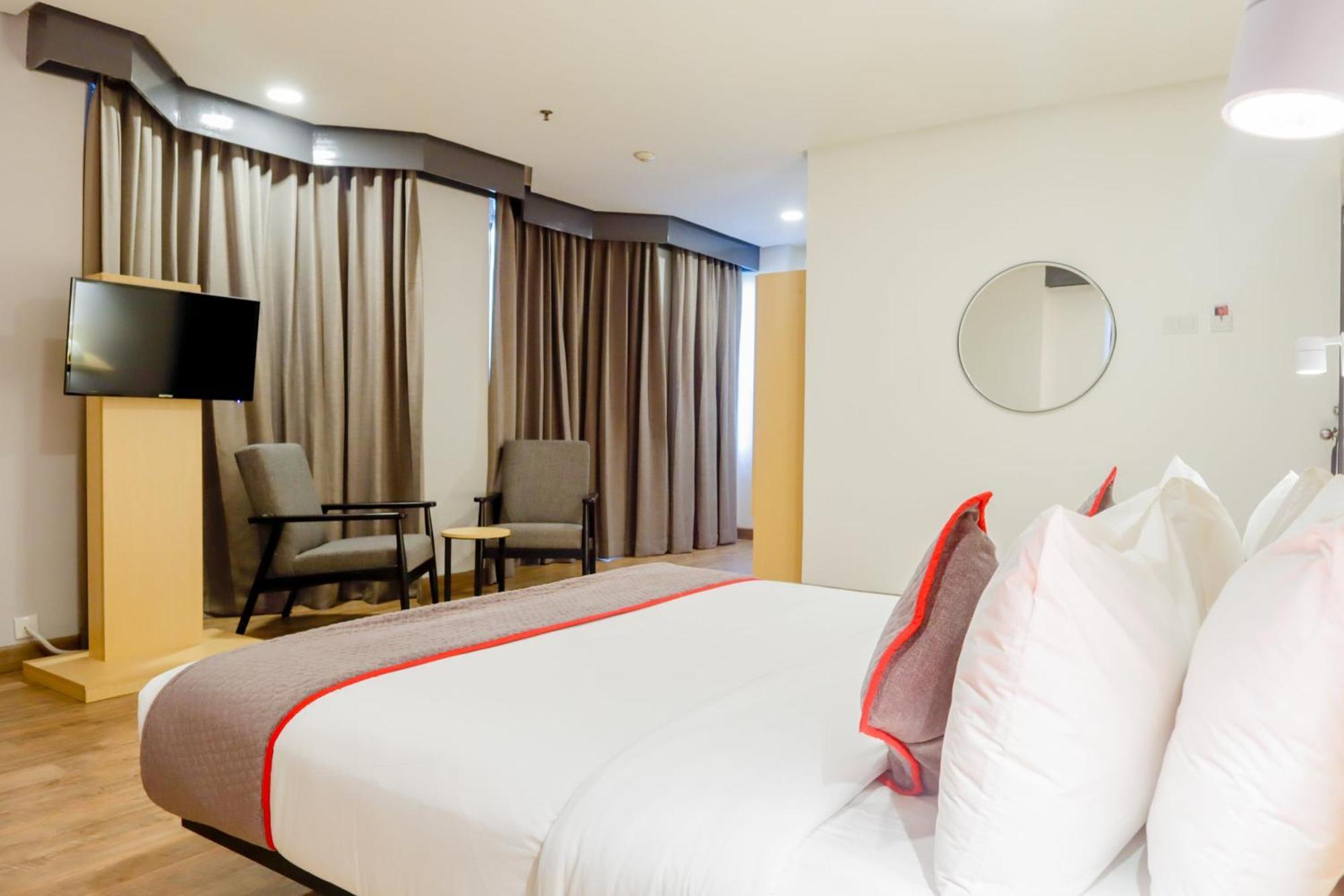 Super Oyo Townhouse 1 Hotel Salemba Jakarta Eksteriør billede