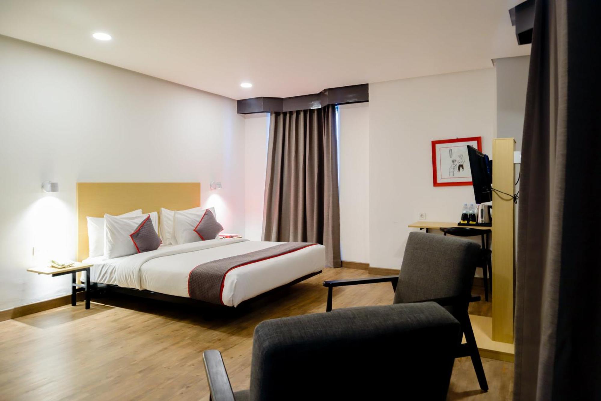 Super Oyo Townhouse 1 Hotel Salemba Jakarta Eksteriør billede