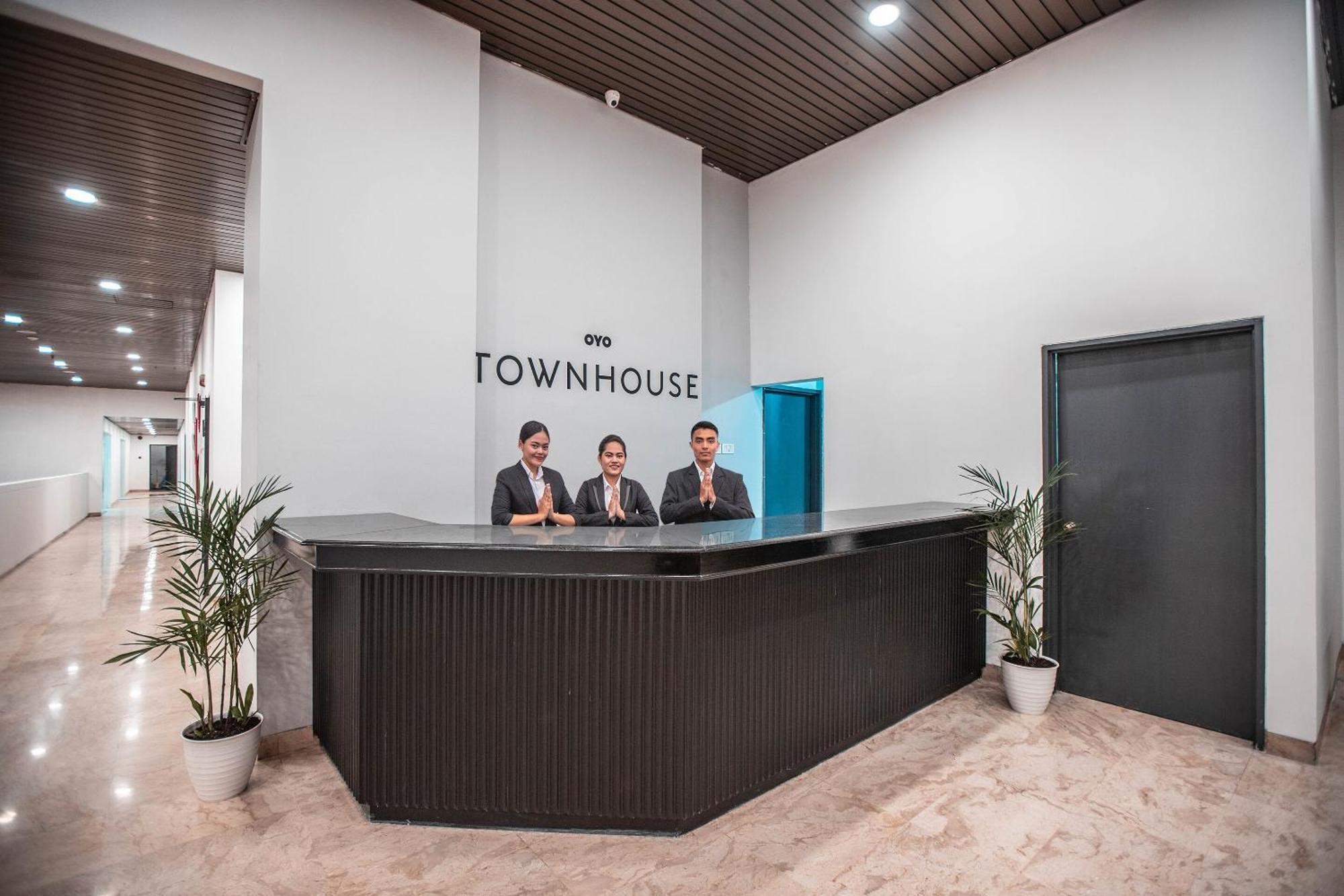 Super Oyo Townhouse 1 Hotel Salemba Jakarta Eksteriør billede