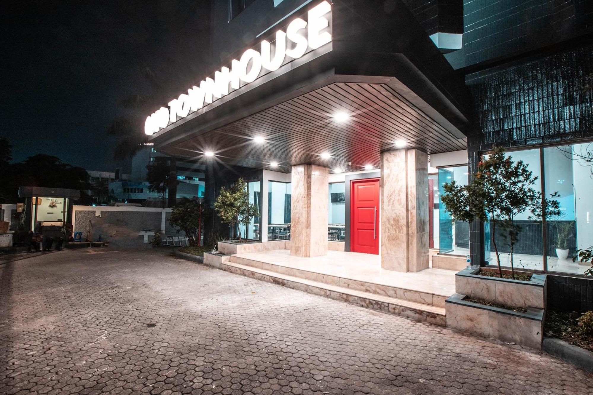 Super Oyo Townhouse 1 Hotel Salemba Jakarta Eksteriør billede