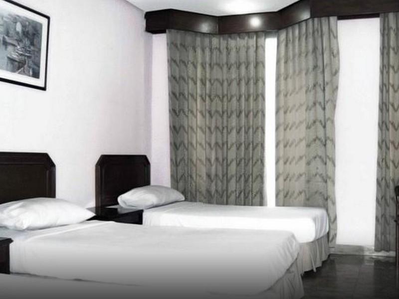 Super Oyo Townhouse 1 Hotel Salemba Jakarta Eksteriør billede